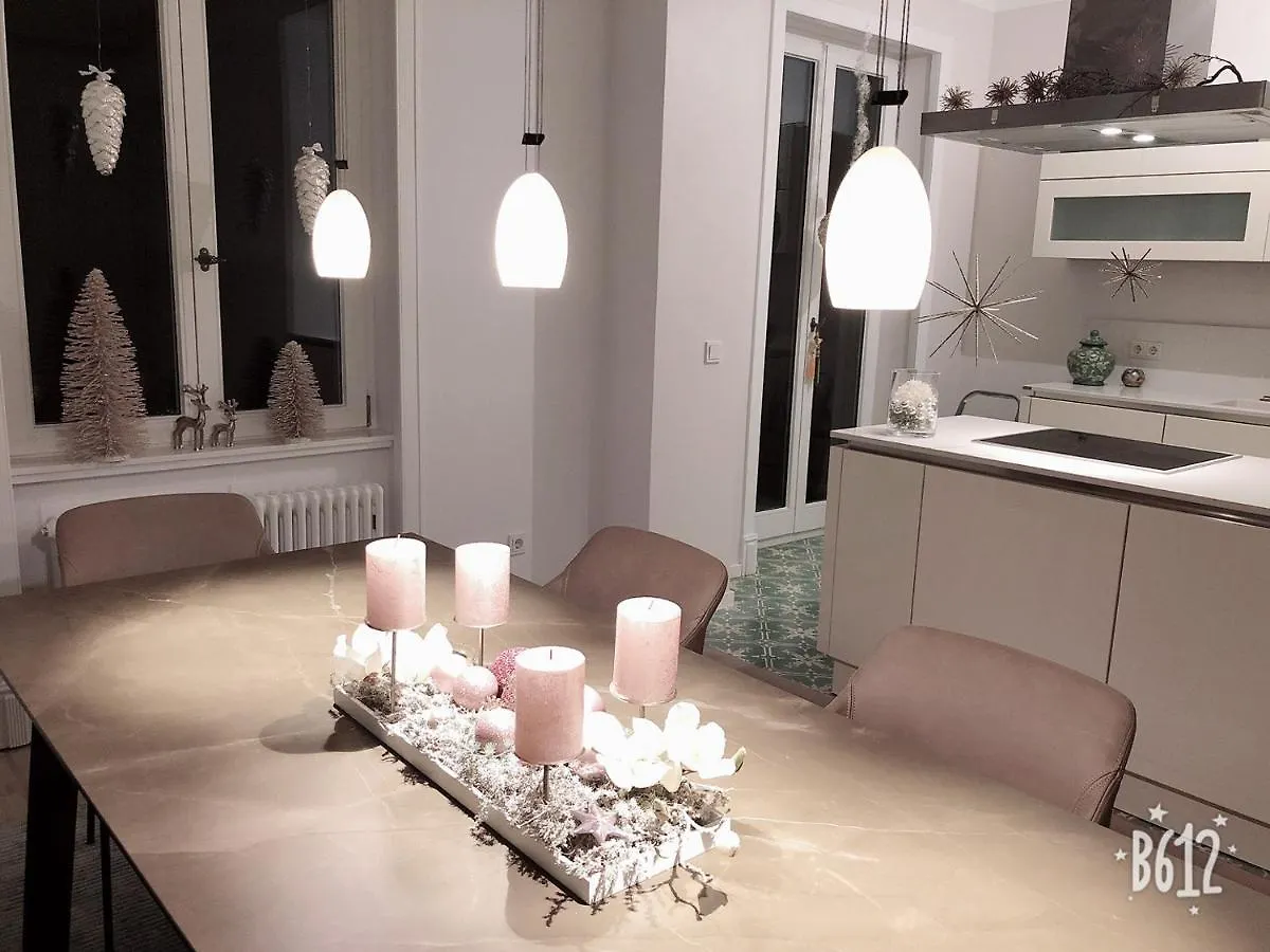 Luxus 5 Zi-Wohnung + Balkon In Top-Lage Ffm+Klima Frankfurt nad Mohanem Apartmán