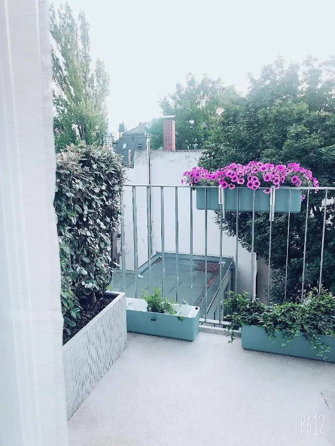 Luxus 5 Zi-Wohnung + Balkon In Top-Lage Ffm+Klima Frankfurt am Main Apartment